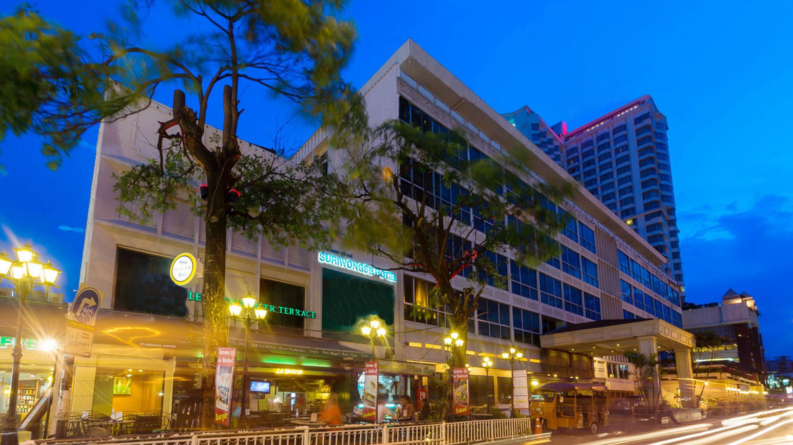 Movenpick Suriwongse Hotel Chiang Mai Exterior photo